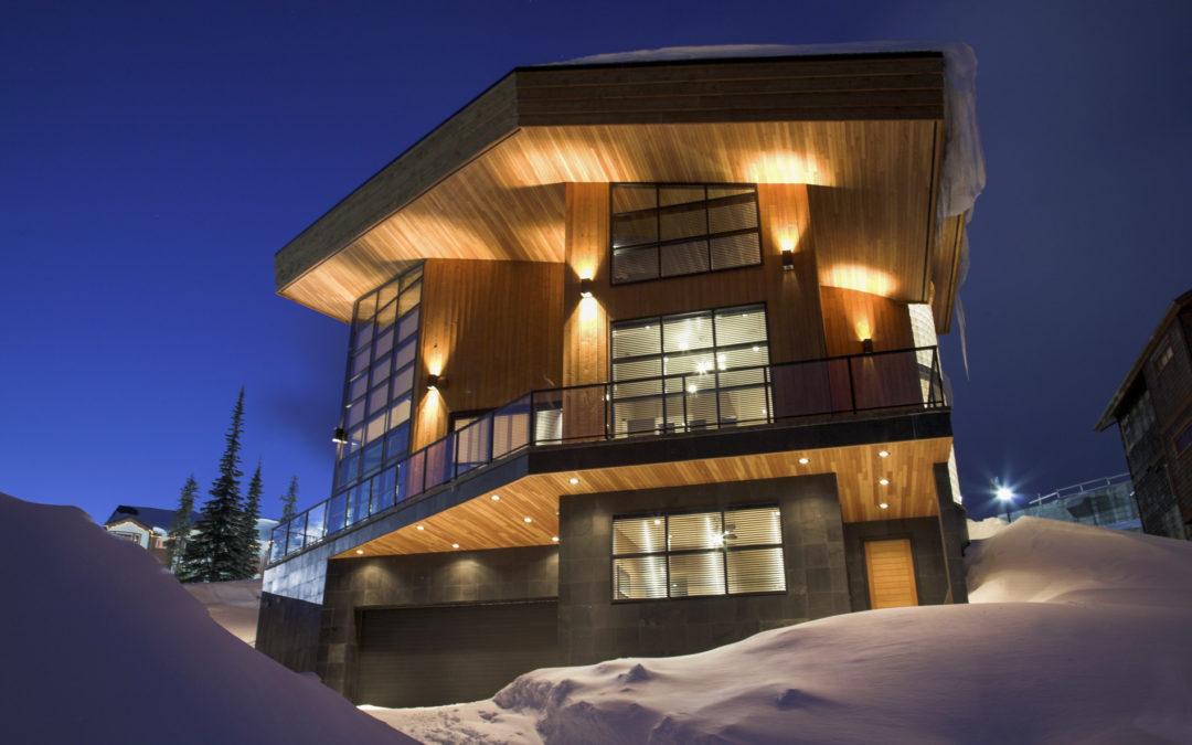 How a challenging mountain lot inspired a luxury Canadian ski chalet